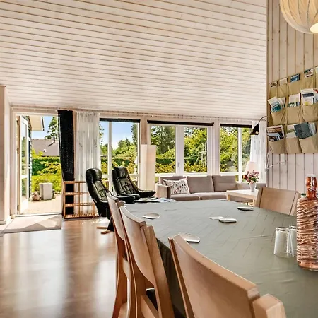 Lari - 600m From The Sea By Interhome *